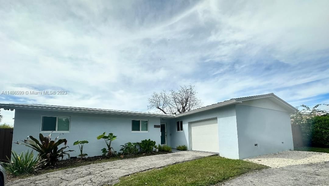 Real estate property located at 19510 87th Ave, Miami-Dade County, MARK MANOR PINES SEC ONE, Cutler Bay, FL