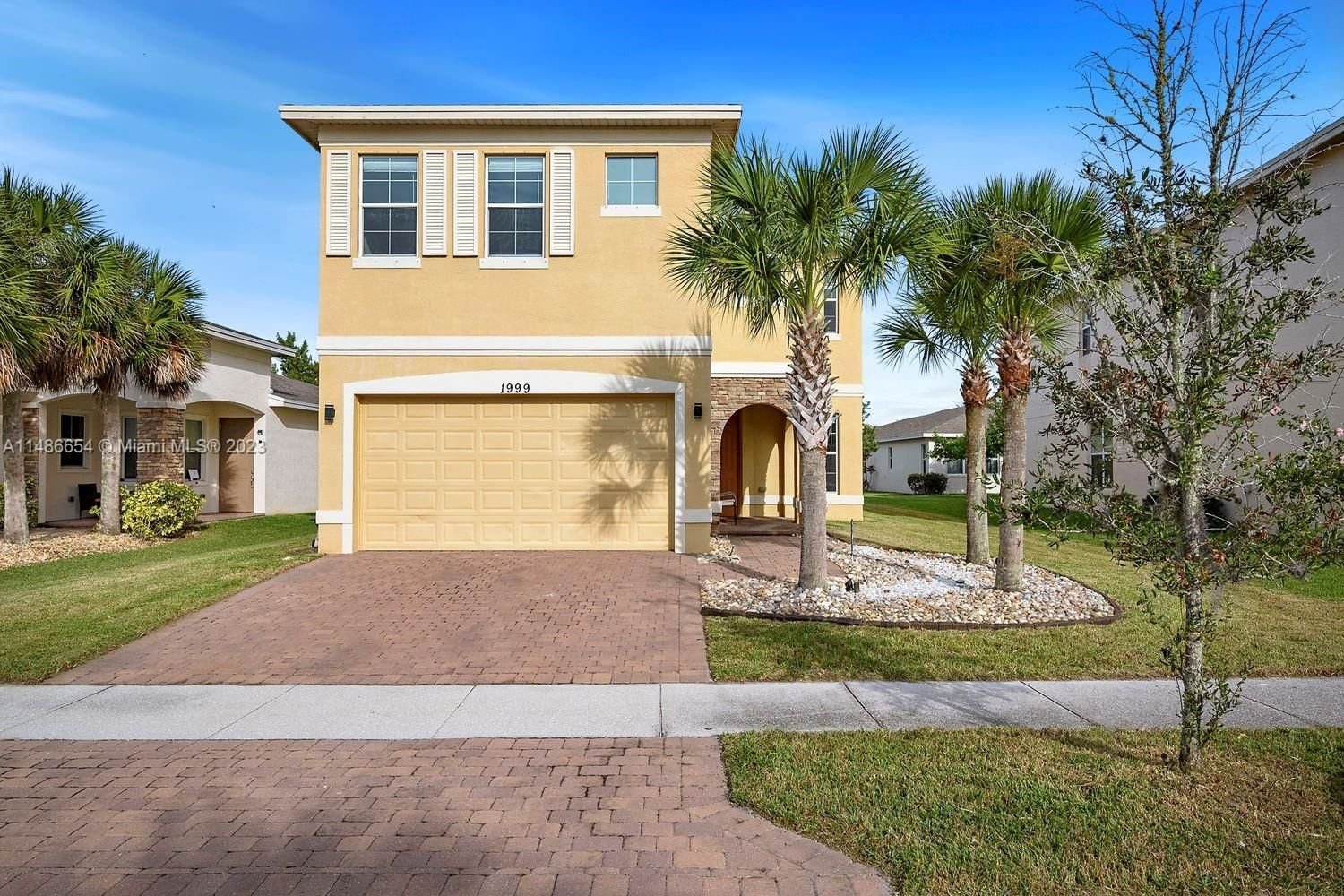 Real estate property located at 1999 Cataluna Cir, St Lucie County, VIZCAYA FALLS PLAT 2, Port St. Lucie, FL