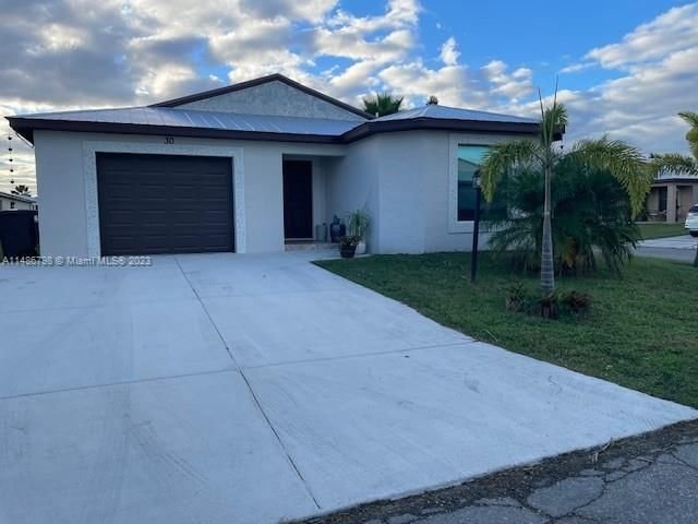Real estate property located at 30 Nogales Way, St Lucie County, SPANISH LAKES ONE LEASEHO, Port St. Lucie, FL