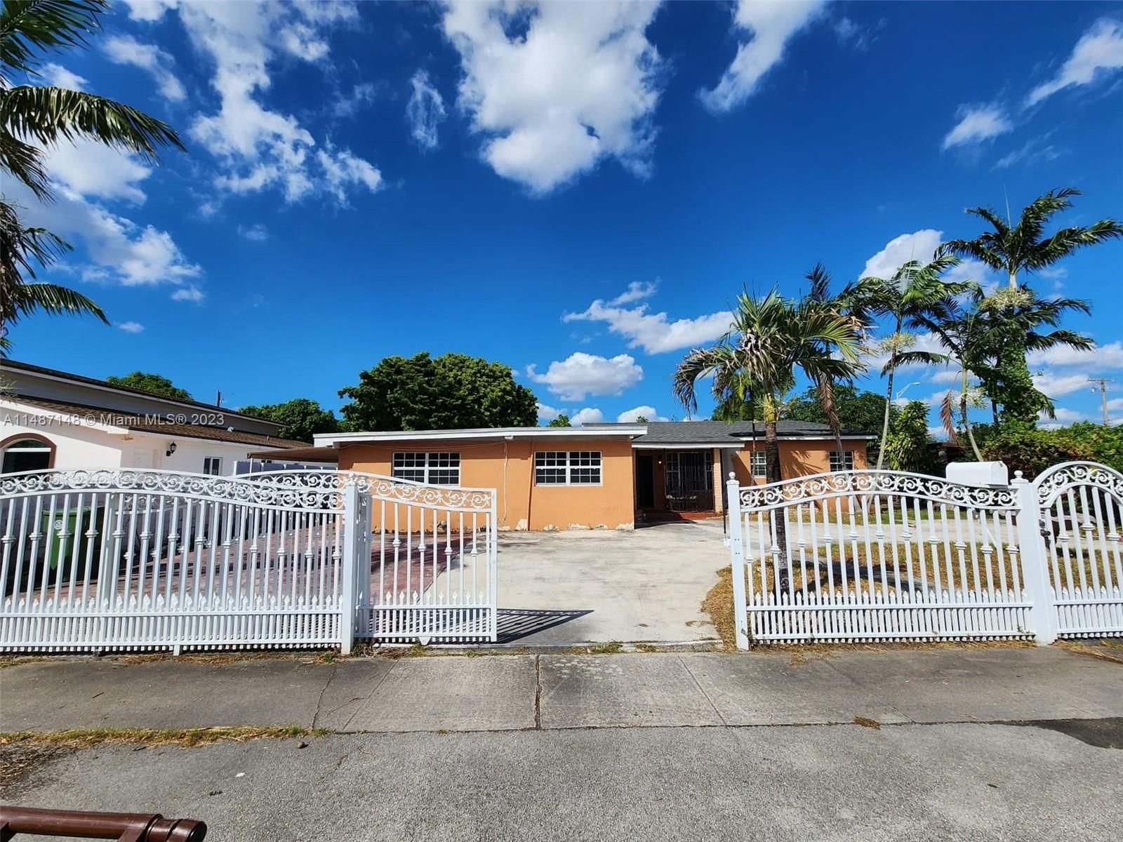 Real estate property located at 215 44th St, Miami-Dade County, ANDREWS PARK, Hialeah, FL