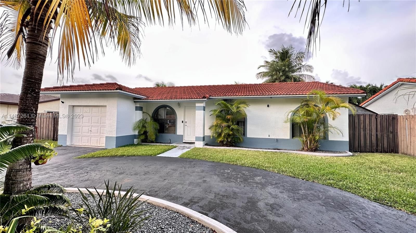 Real estate property located at 12943 207th Ter, Miami-Dade County, MED SOUTH, Miami, FL