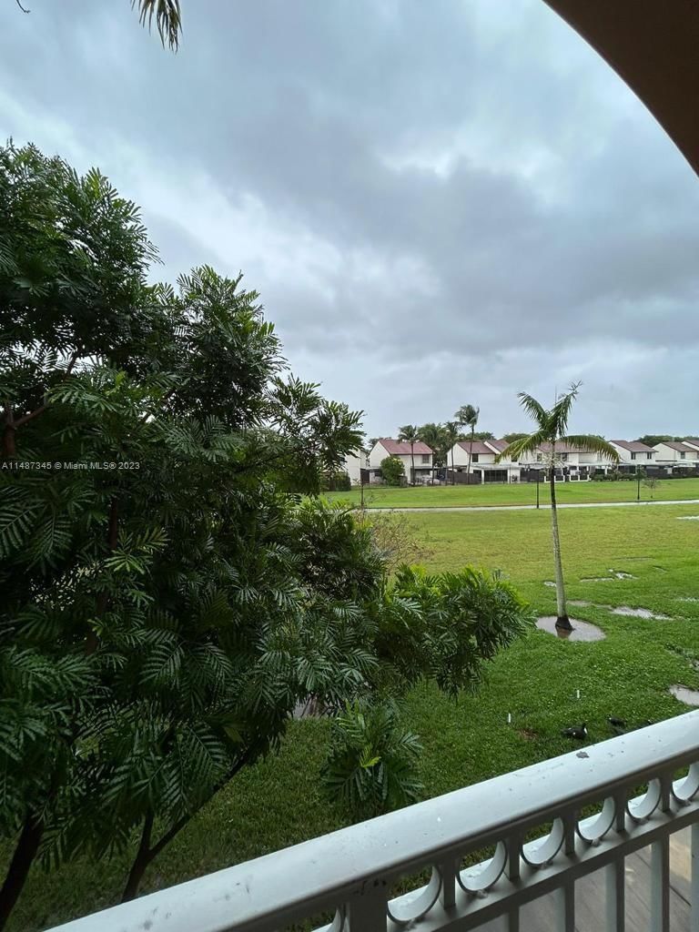 Real estate property located at 10242 7th St #207, Miami-Dade County, Miami, FL