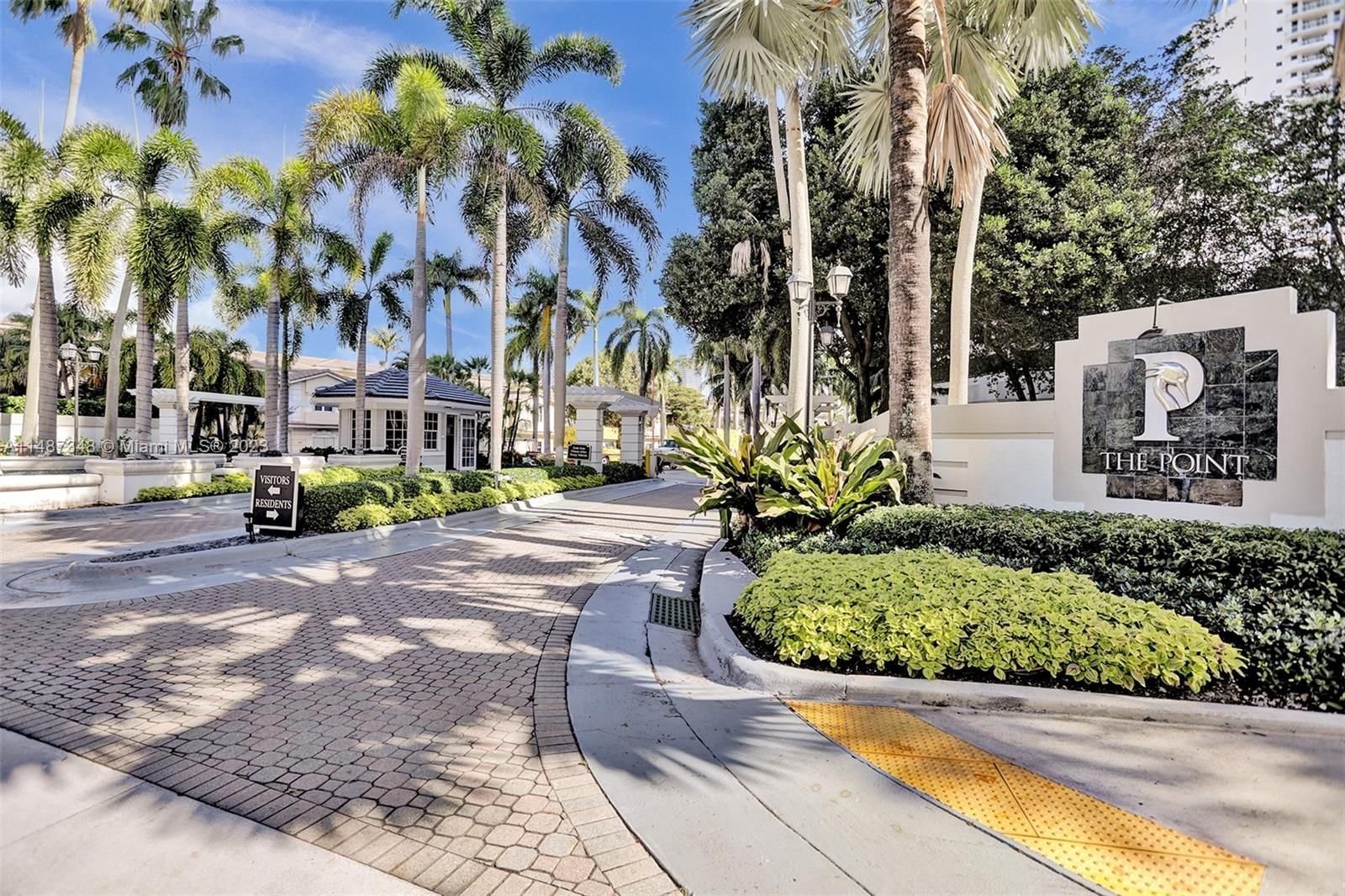 Real estate property located at 21050 Point Pl #1202, Miami-Dade County, ATLANTIC III AT THE POINT, Aventura, FL