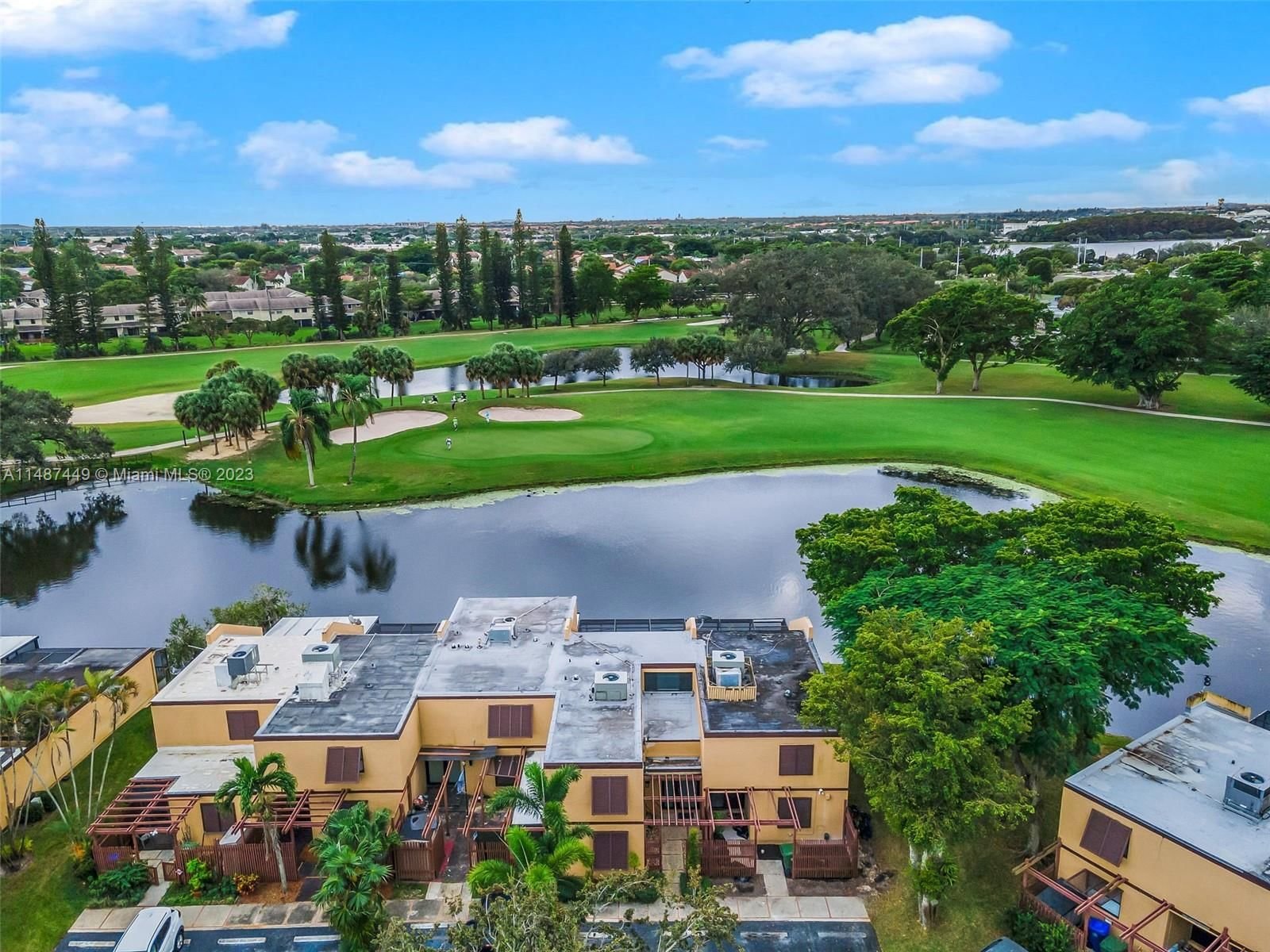 Real estate property located at 10870 Golfview Dr #0, Broward County, EVERGLADES SUGAR & LAND C, Pembroke Pines, FL