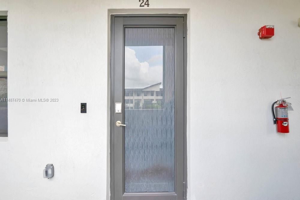 Real estate property located at 8175 104th Ave #24, Miami-Dade County, APEX AT PARK CENTRAL COND, Doral, FL