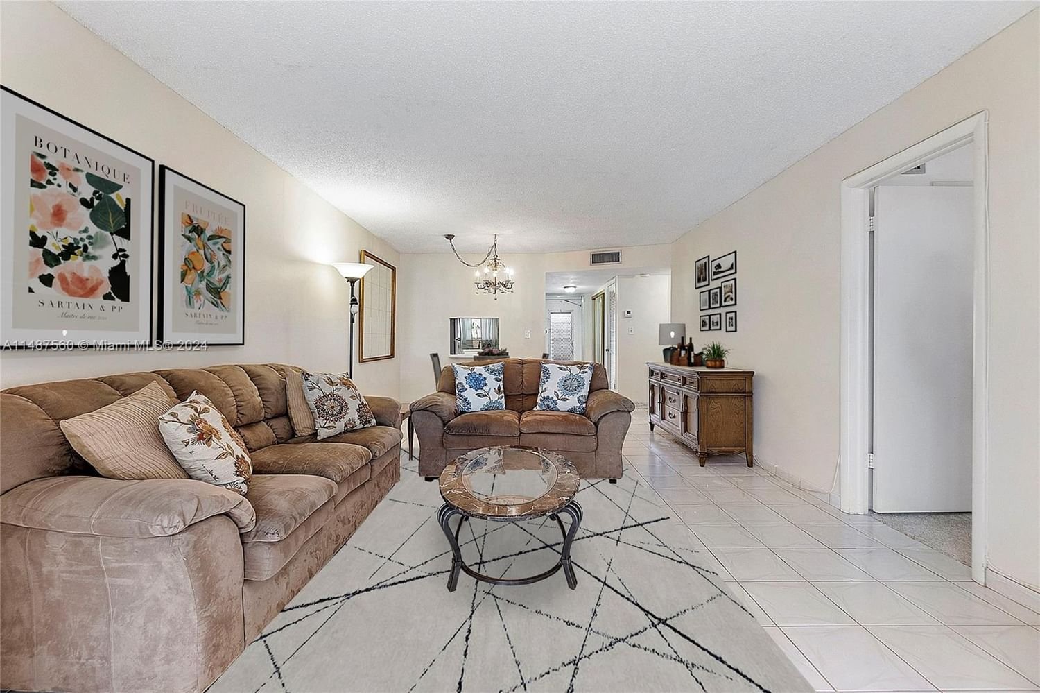 Real estate property located at 2871 Sunrise Lakes Dr #211, Broward County, Sunrise, FL