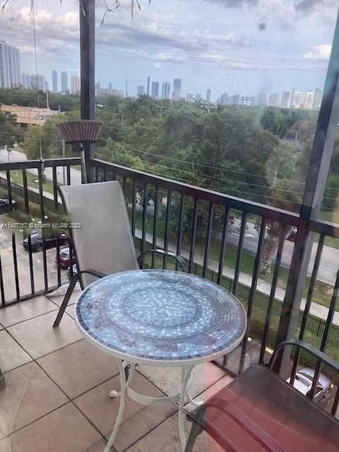 Real estate property located at 16950 Dixie Hwy B620, Miami-Dade County, WOODSIDE APTS CONDO, North Miami Beach, FL