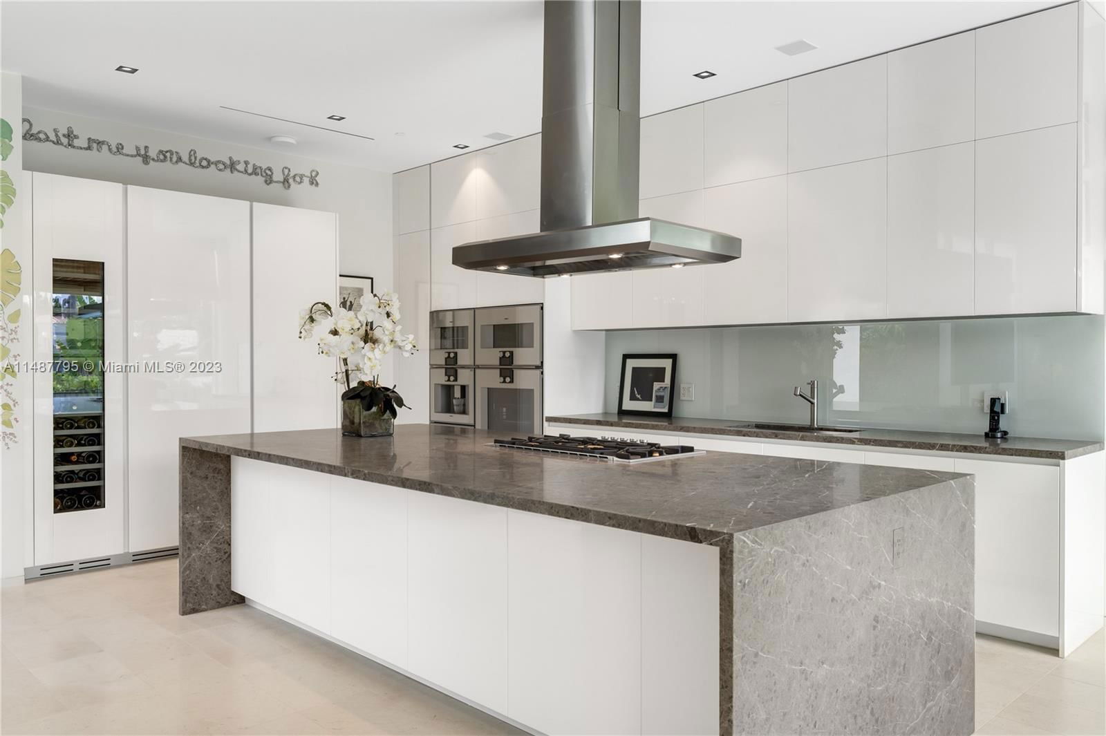 Real estate property located at 820 47th Ct, Miami-Dade County, Miami Beach, FL