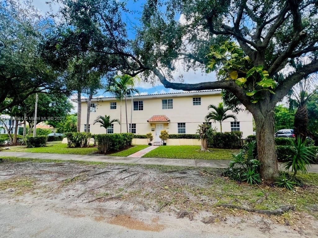 Real estate property located at 3619 Le Jeune Rd, Miami-Dade County, COCONUT GROVE SEC 1-CORAL, Coral Gables, FL