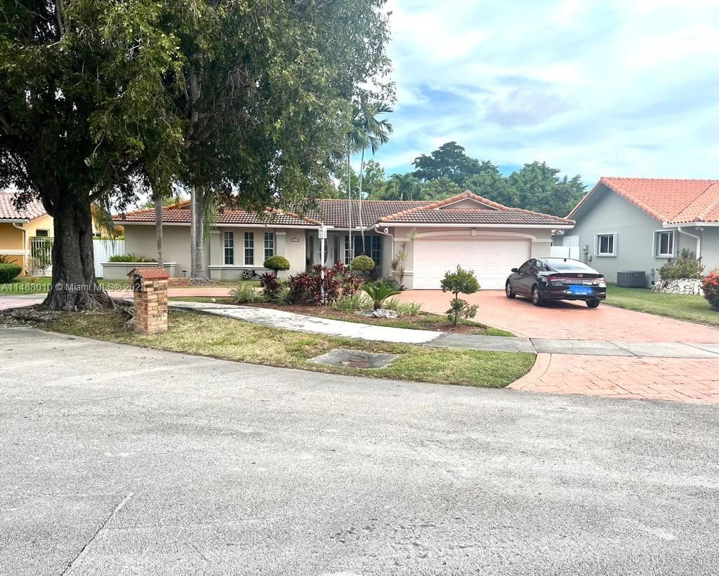Real estate property located at 2215 132nd Ct, Miami-Dade County, Miami, FL