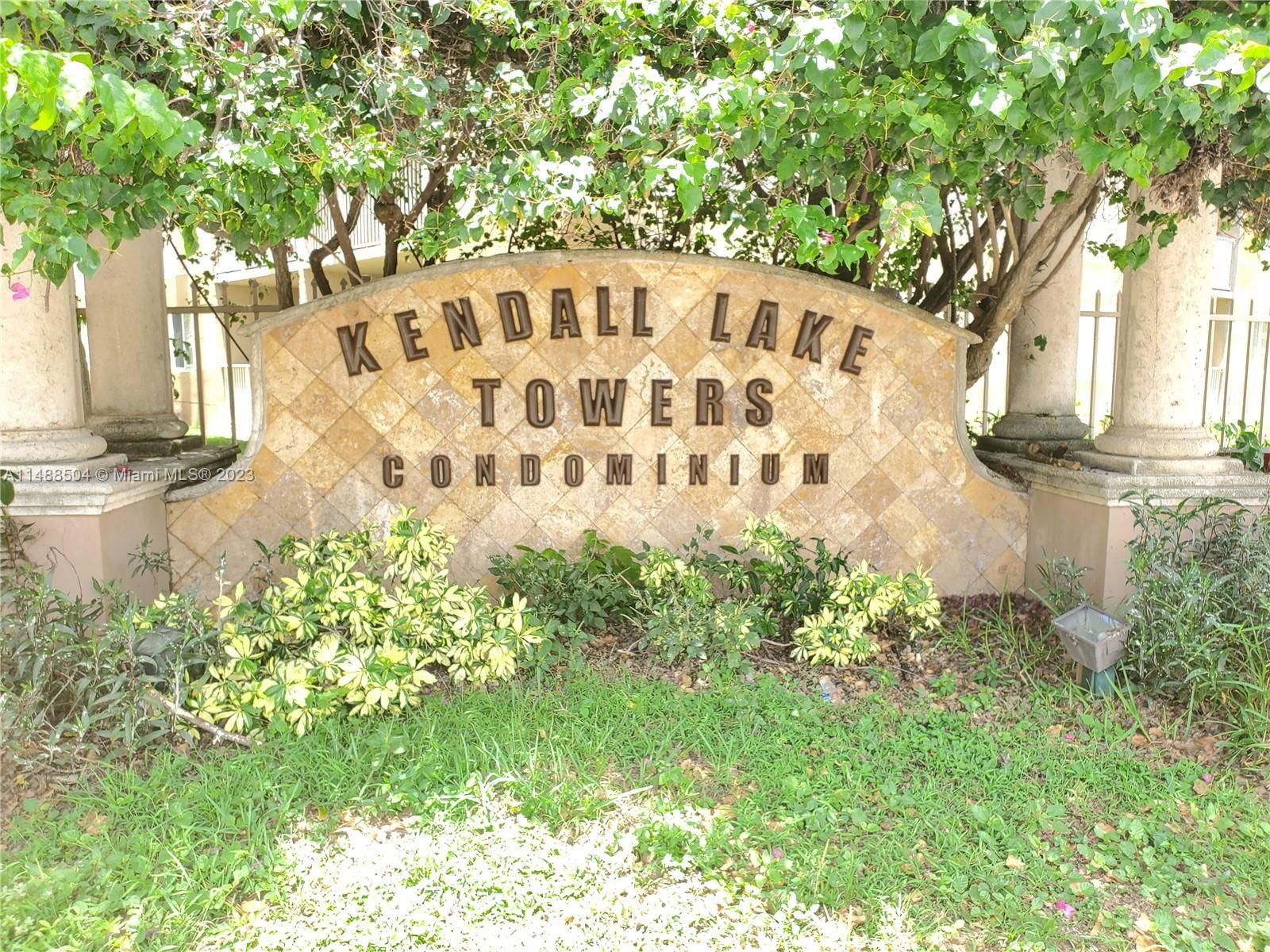 Real estate property located at 15221 80th St #303, Miami-Dade County, KENDALL LAKE TOWERS CONDO, Miami, FL