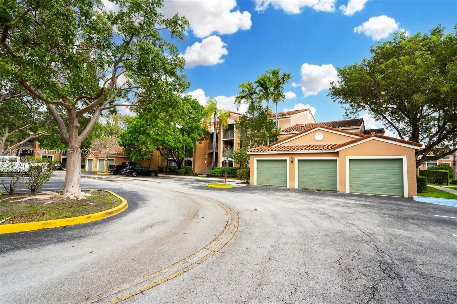 Real estate property located at 4844 State Road 7 #2206, Broward County, CARRINGTON AT COCONUT CRE, Coconut Creek, FL