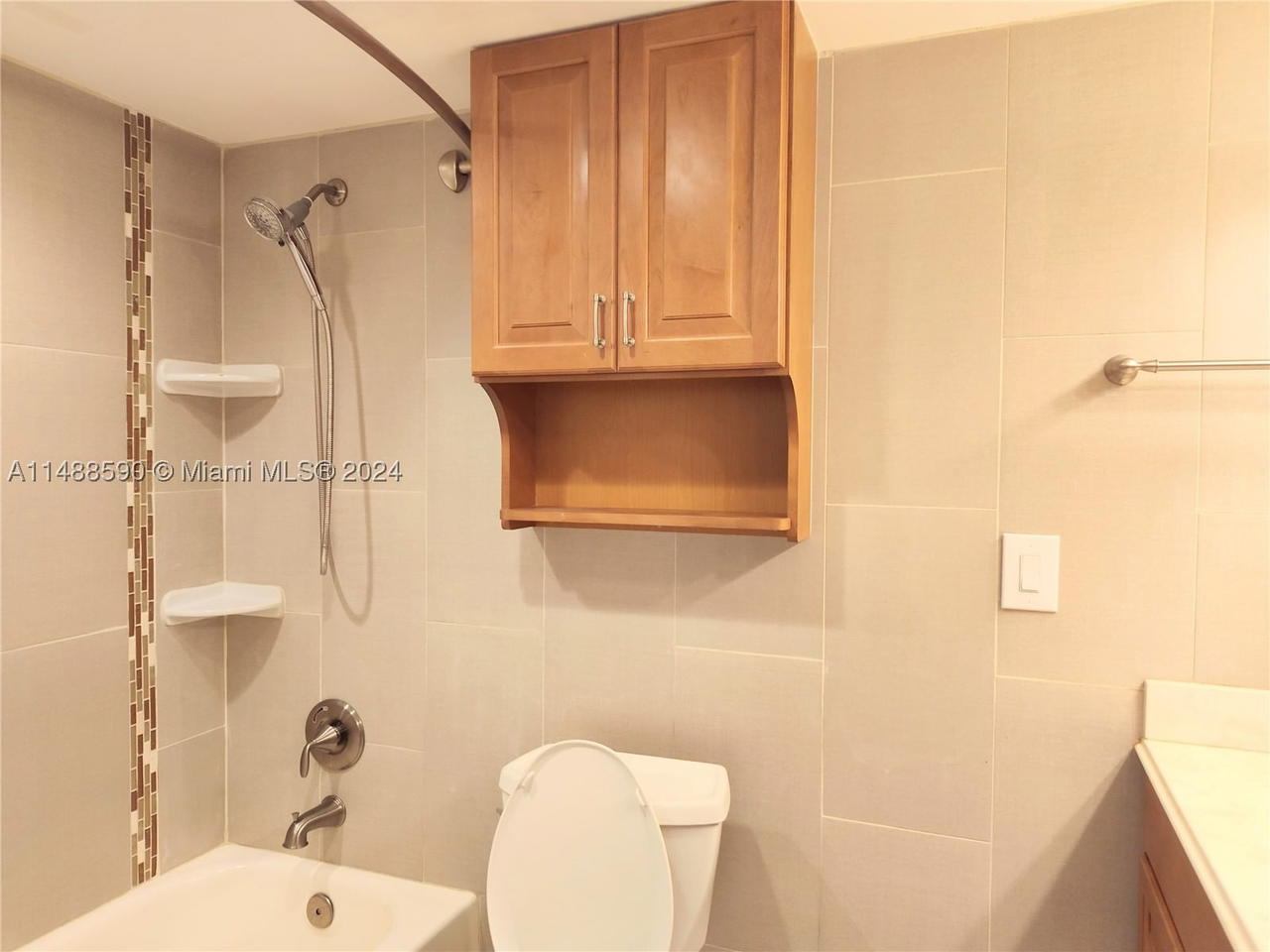 Real estate property located at 7083 Sunrise Blvd #7083, Broward, Apple Creek, Plantation, FL