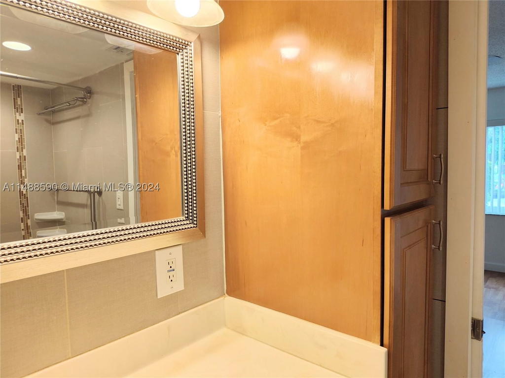 Real estate property located at 7083 Sunrise Blvd #7083, Broward, Apple Creek, Plantation, FL