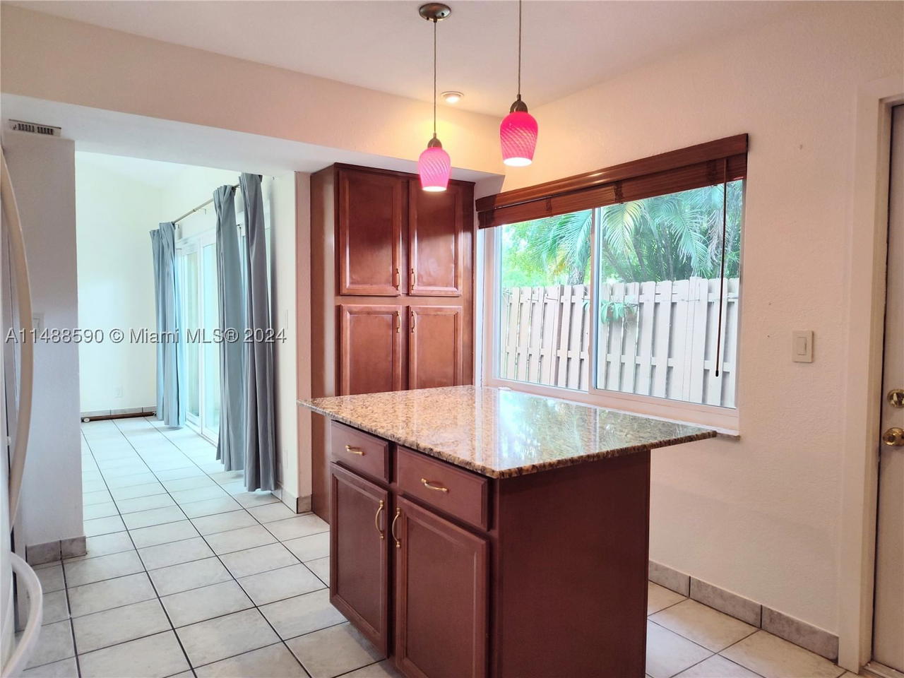 Real estate property located at 7083 Sunrise Blvd #7083, Broward, Apple Creek, Plantation, FL