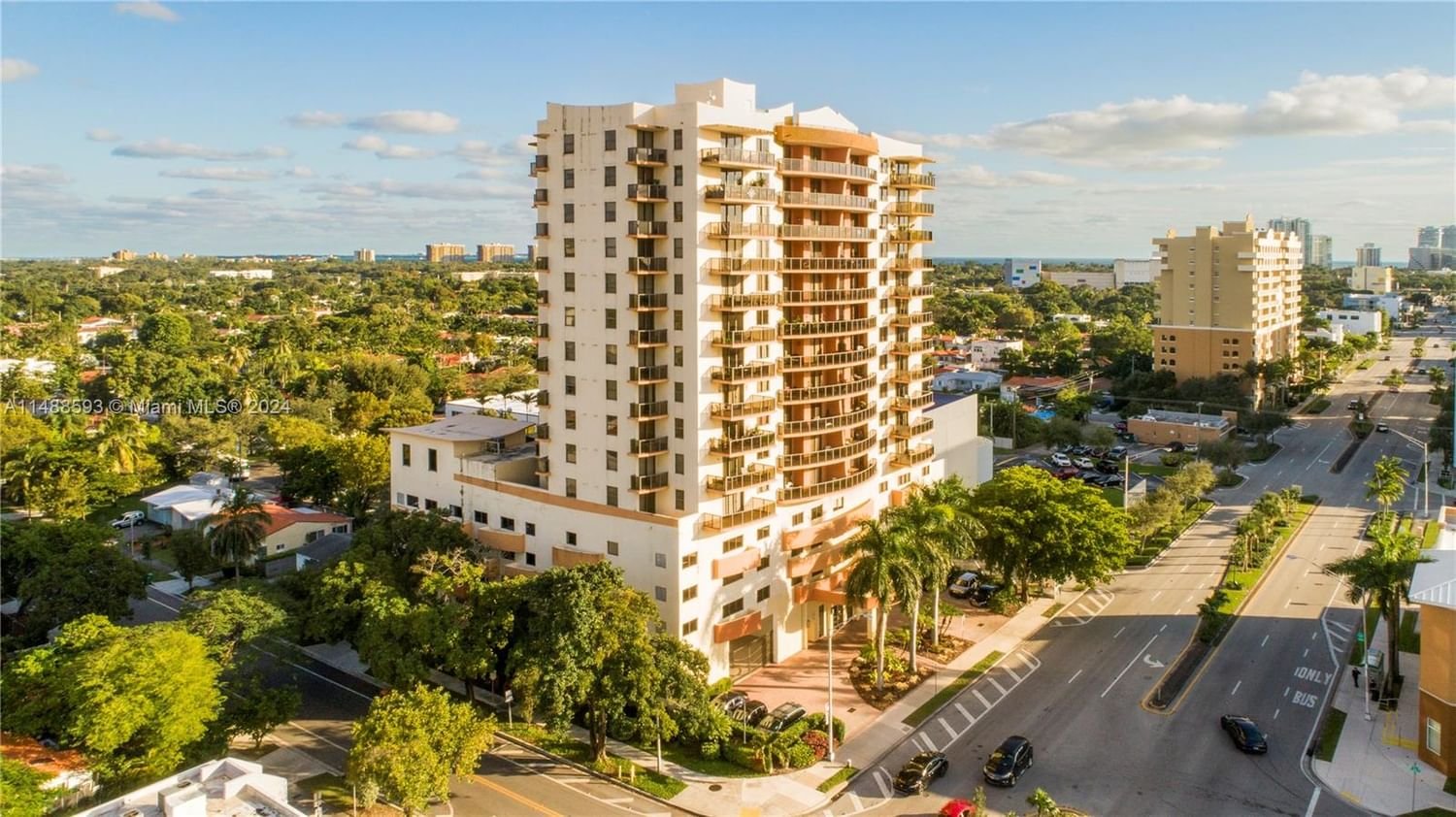Real estate property located at 2301 27th Ave #1006, Miami-Dade County, THE LUXOR RESIDENCES COND, Miami, FL