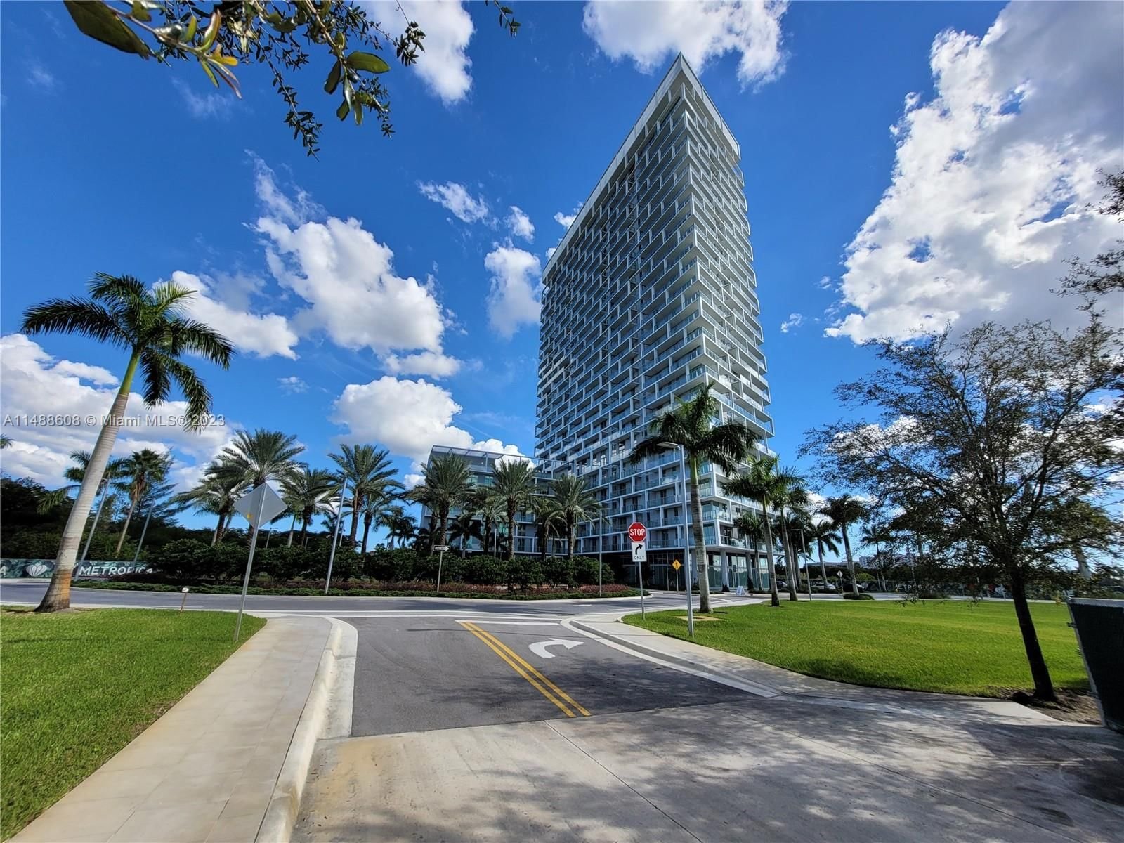 Real estate property located at 2000 Metropica Way #312, Broward County, METROPICA NORTH TOWER ONE, Sunrise, FL