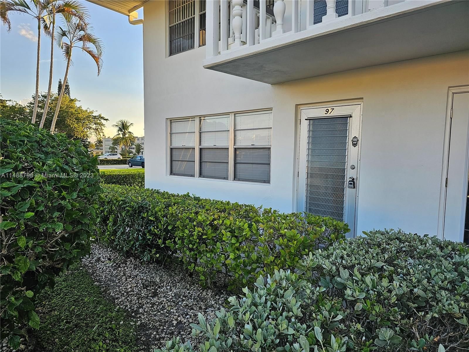 Real estate property located at 97 Berkshire  E #97, Palm Beach County, BERKSHIRE A THRU K CONDOS, West Palm Beach, FL