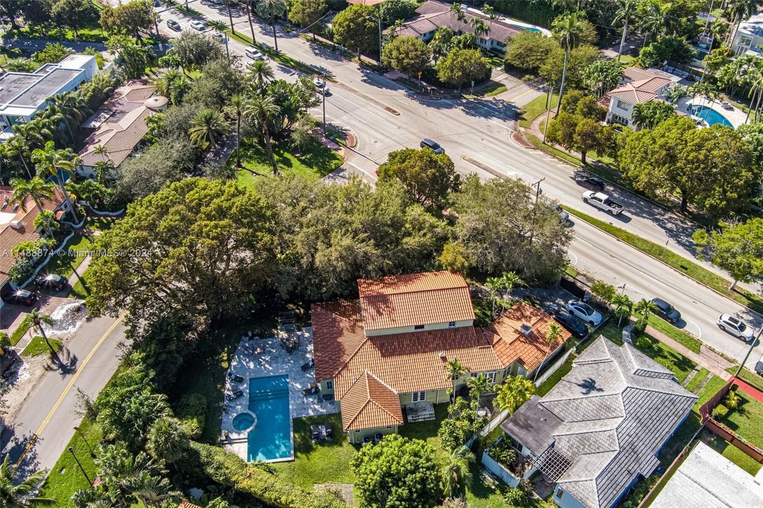 Real estate property located at 5101 Alton Rd, Miami-Dade County, Miami Beach, FL