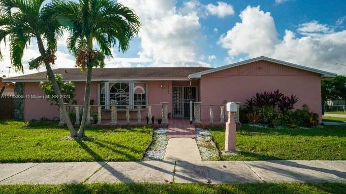 Real estate property located at 20402 117th Ct, Miami-Dade County, SOUTH MIAMI HEIGHTS ADDN, Miami, FL