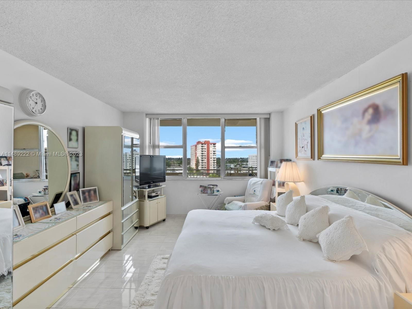 Real estate property located at 3180 Ocean Dr #817, Broward, Parker Dorado Condo, Hallandale Beach, FL