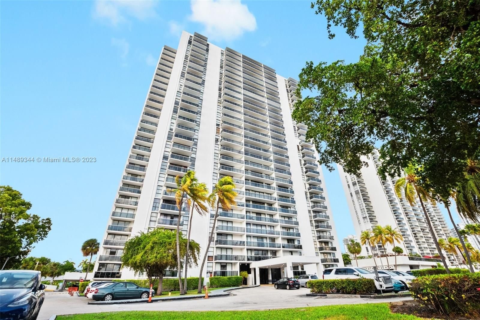 Real estate property located at 3625 Country Club Dr #1809, Miami-Dade County, AVENTURA ELDORADO CONDO, Aventura, FL