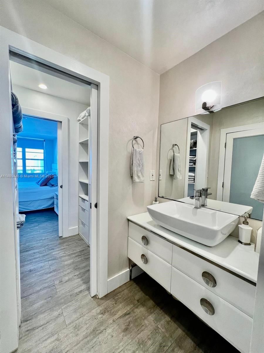 Real estate property located at 100 Lincoln Rd #1629, Miami-dade, The Decoplage Condo, Miami Beach, FL