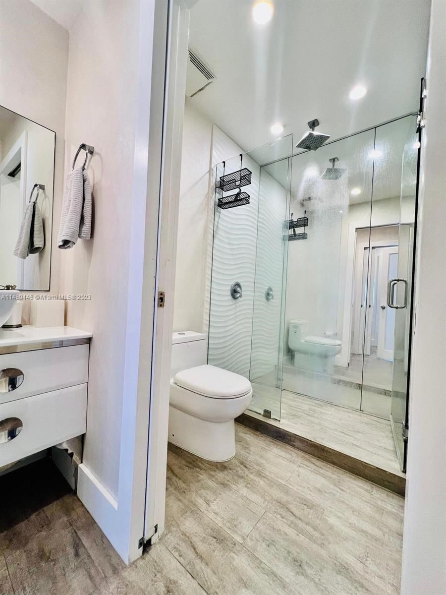 Real estate property located at 100 Lincoln Rd #1629, Miami-dade, The Decoplage Condo, Miami Beach, FL