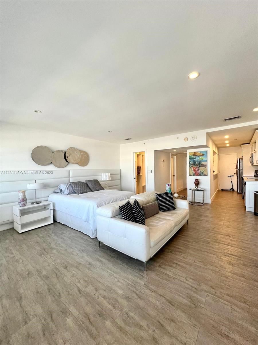 Real estate property located at 100 Lincoln Rd #1629, Miami-dade, The Decoplage Condo, Miami Beach, FL
