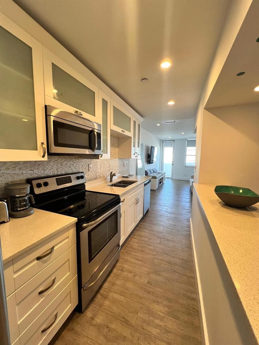Real estate property located at 100 Lincoln Rd #1629, Miami-dade, The Decoplage Condo, Miami Beach, FL