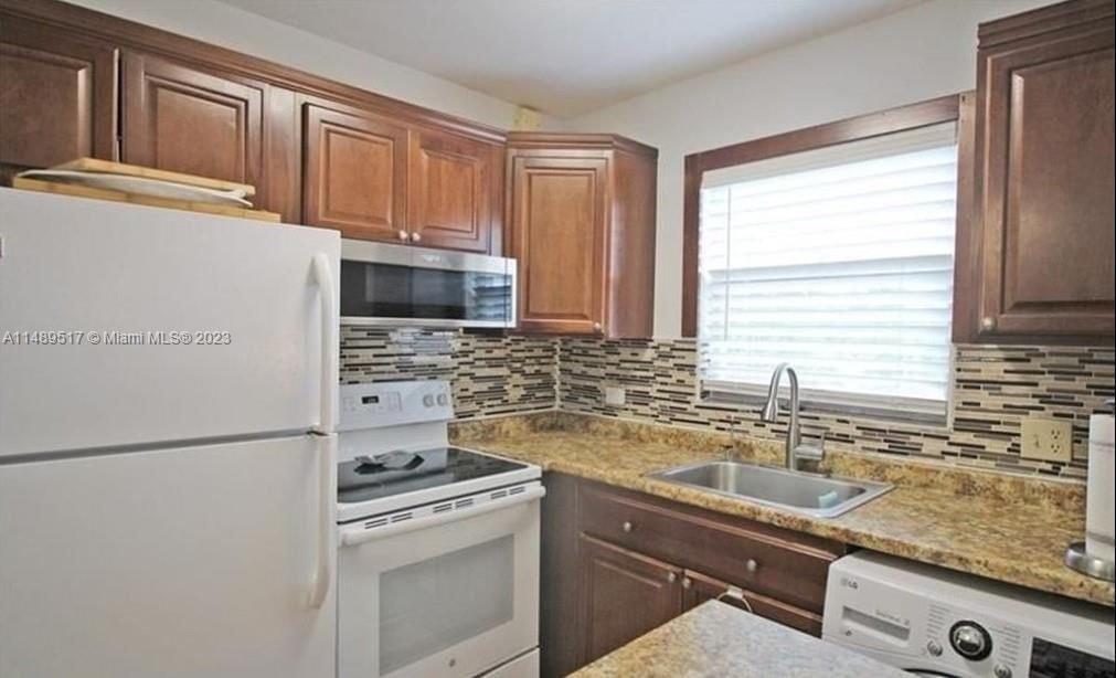 Real estate property located at 364 Oakridge T #364, Broward County, OAKRIDGE T CONDO, Deerfield Beach, FL
