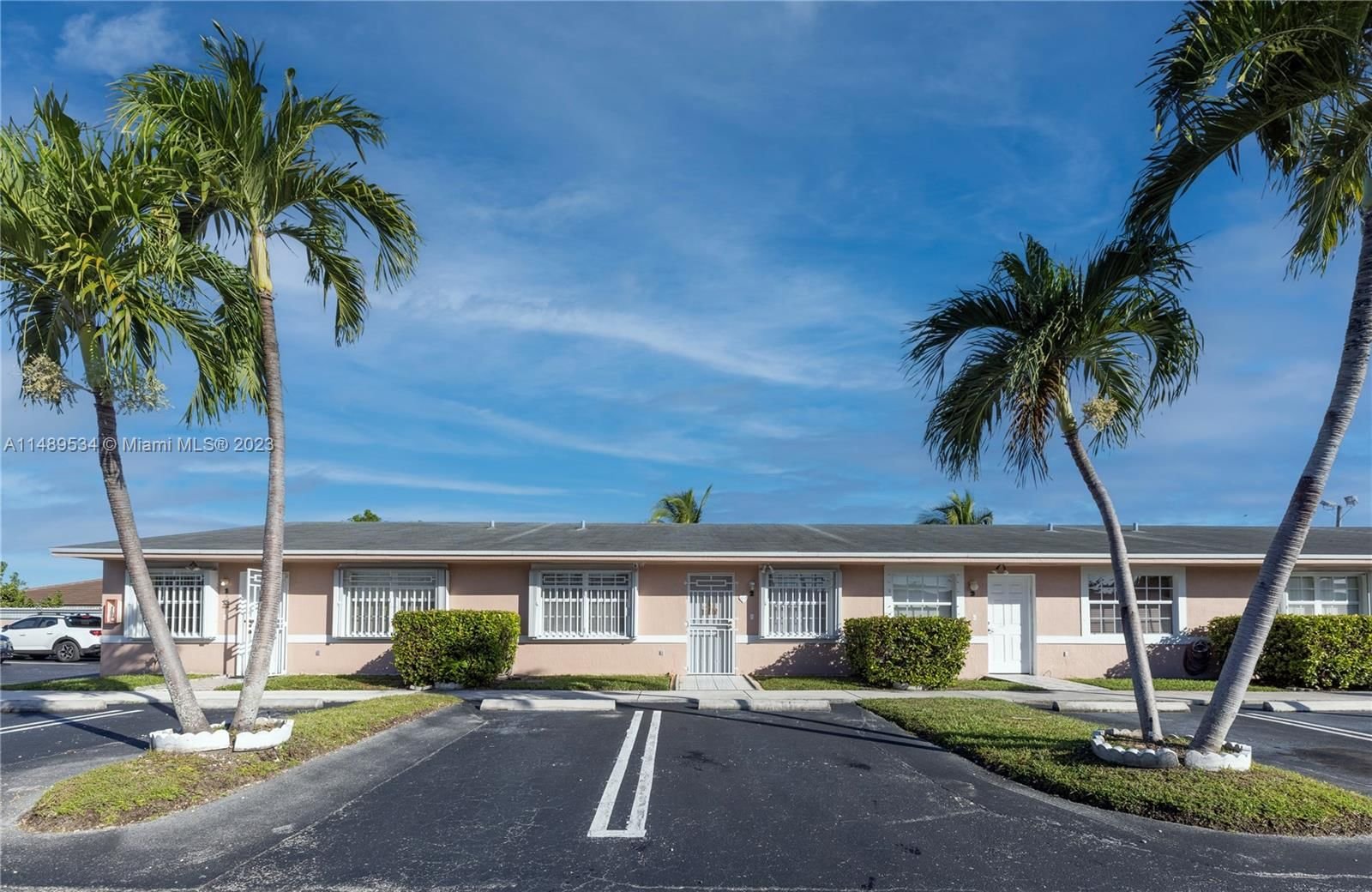 Real estate property located at 3810 108th Ave #2, Miami-Dade County, VILLAS OF BIRD GARDENS CO, Miami, FL