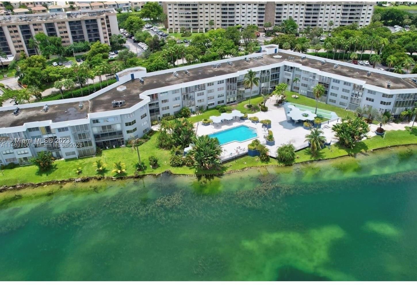 Real estate property located at 875 195th St #215, Miami-Dade County, AZURE LAKE CONDO, Miami, FL