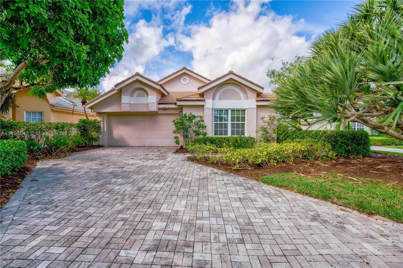 Real estate property located at 3928 Shearwater Dr, Palm Beach County, SHEARWATER AT JONATHANS L, Jupiter, FL