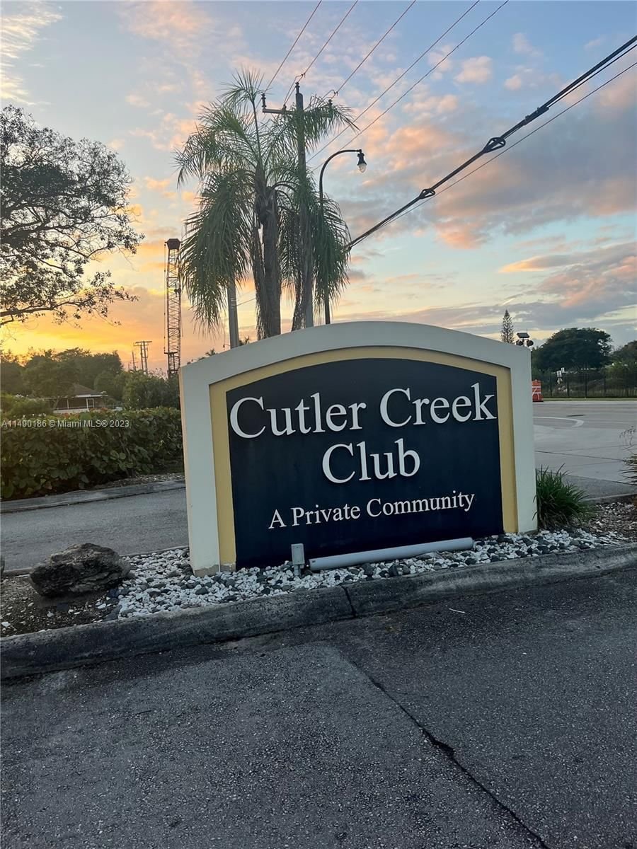 Real estate property located at 10363 209th Ln, Miami-Dade County, CUTLER CREEK CLUB SEC 2, Cutler Bay, FL