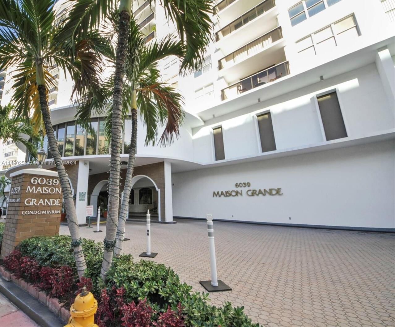 Real estate property located at 6039 Collins Ave #1503, Miami-Dade, MAISON GRANDE CONDO, Miami Beach, FL