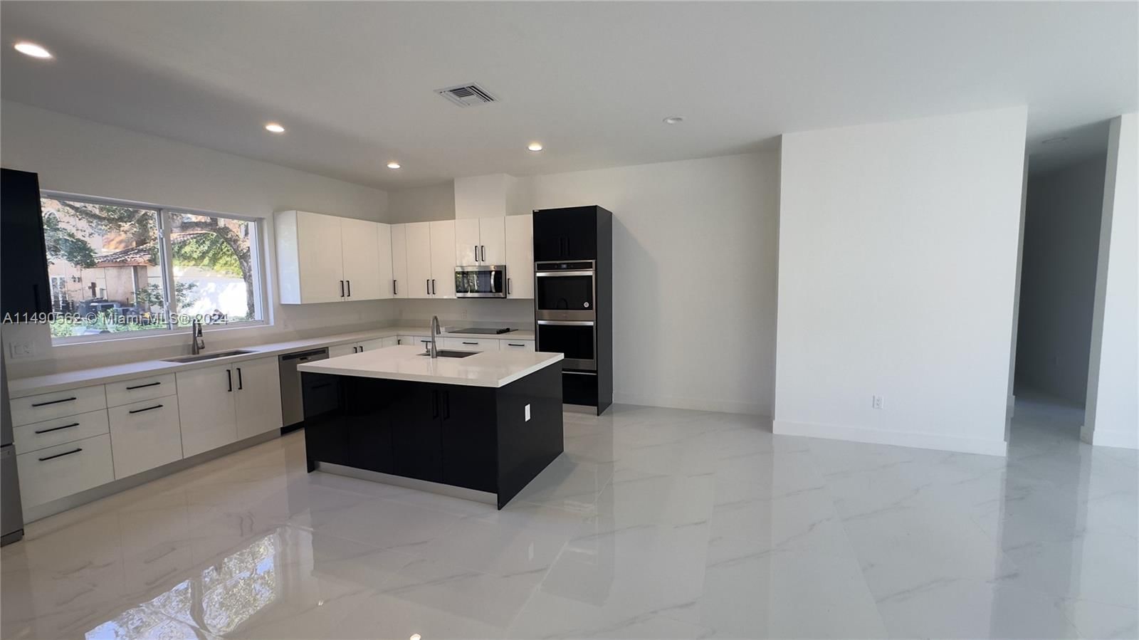 Real estate property located at 3562 Forest View Cir, Broward, Forest View Estates, Dania Beach, FL