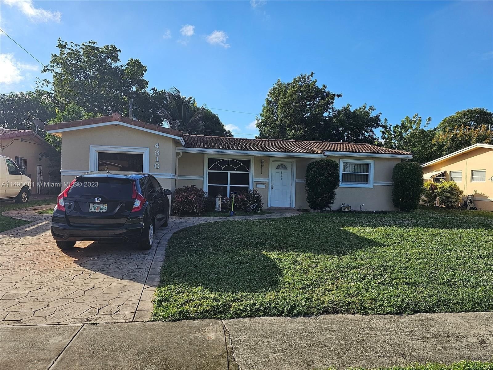 Real estate property located at 4310 22nd St, Broward County, HOLIDAY VILLAGE SEC TWO, Lauderhill, FL
