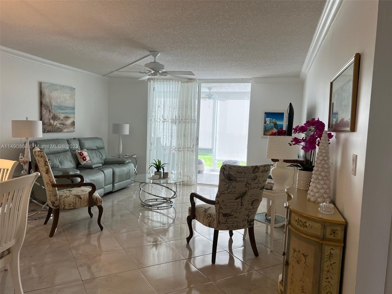 Real estate property located at 324 10th St #104, Broward County, MEADOWBROOK LAKES CONDO, Dania Beach, FL