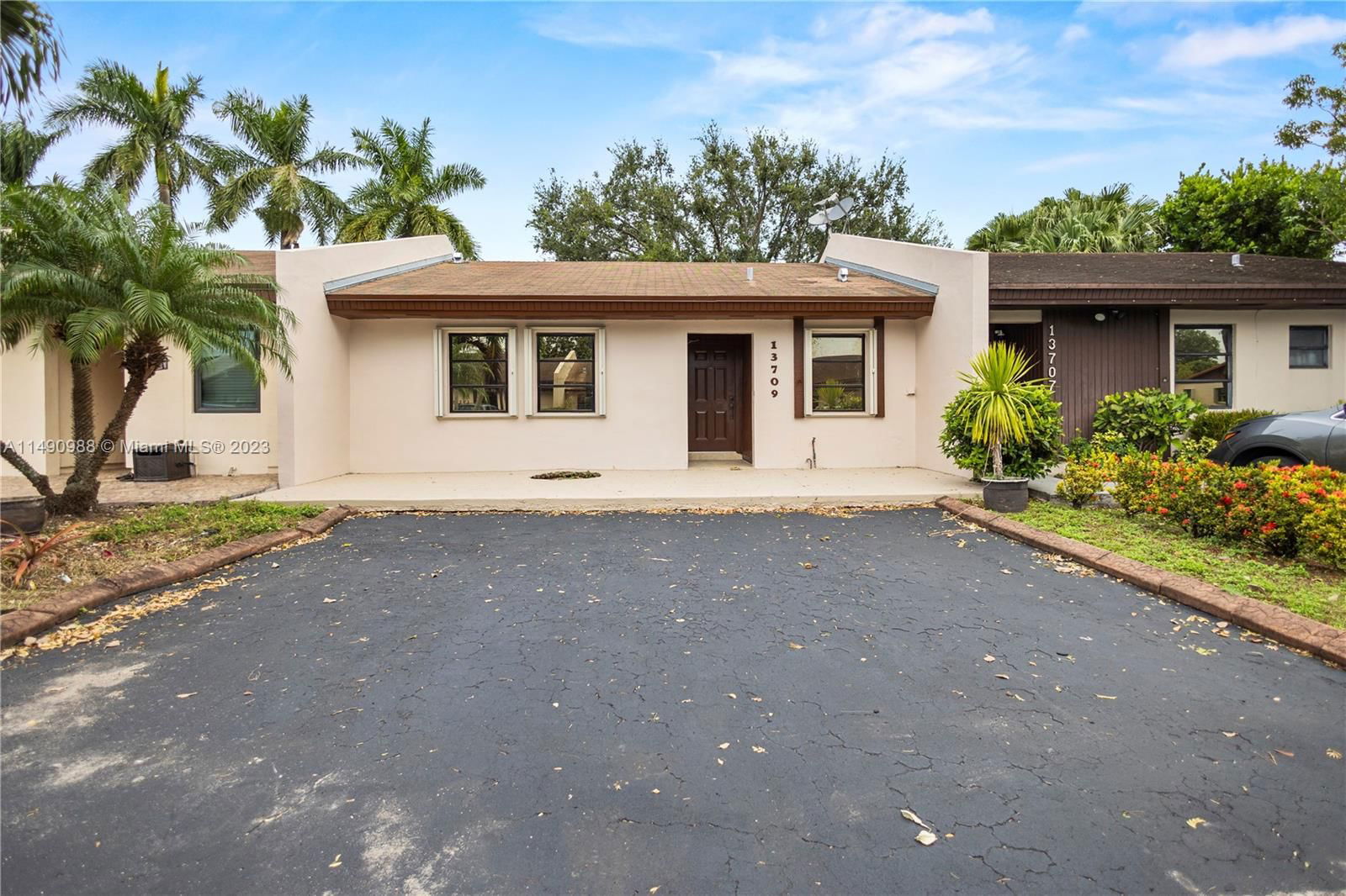 Real estate property located at 13709 51st Ter, Miami-Dade County, Miami, FL