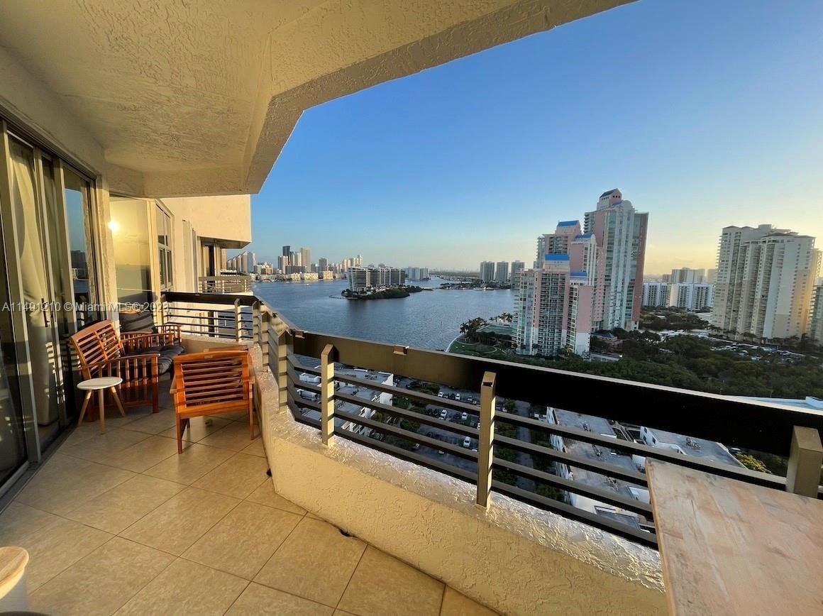 Real estate property located at 3400 192nd St PH2, Miami-Dade County, MYSTIC POINTE TOWER 600 C, Aventura, FL