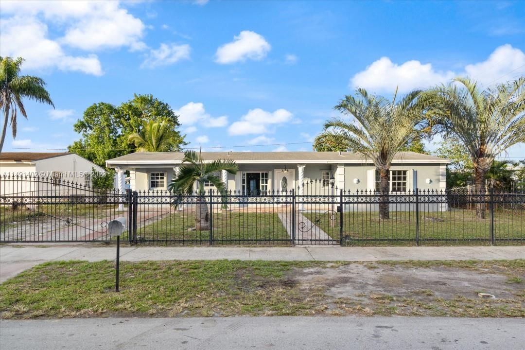 Real estate property located at 2961 185th Ter, Miami-Dade County, HIGH HOUSE SUB, Miami Gardens, FL
