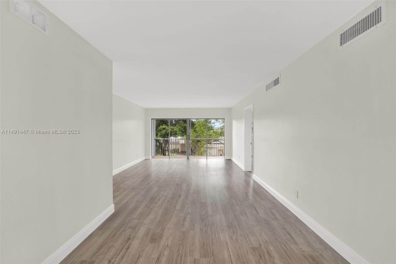 Real estate property located at 1450 191st St #301, Miami-Dade County, SIXTH HORIZONS CONDO, Miami, FL