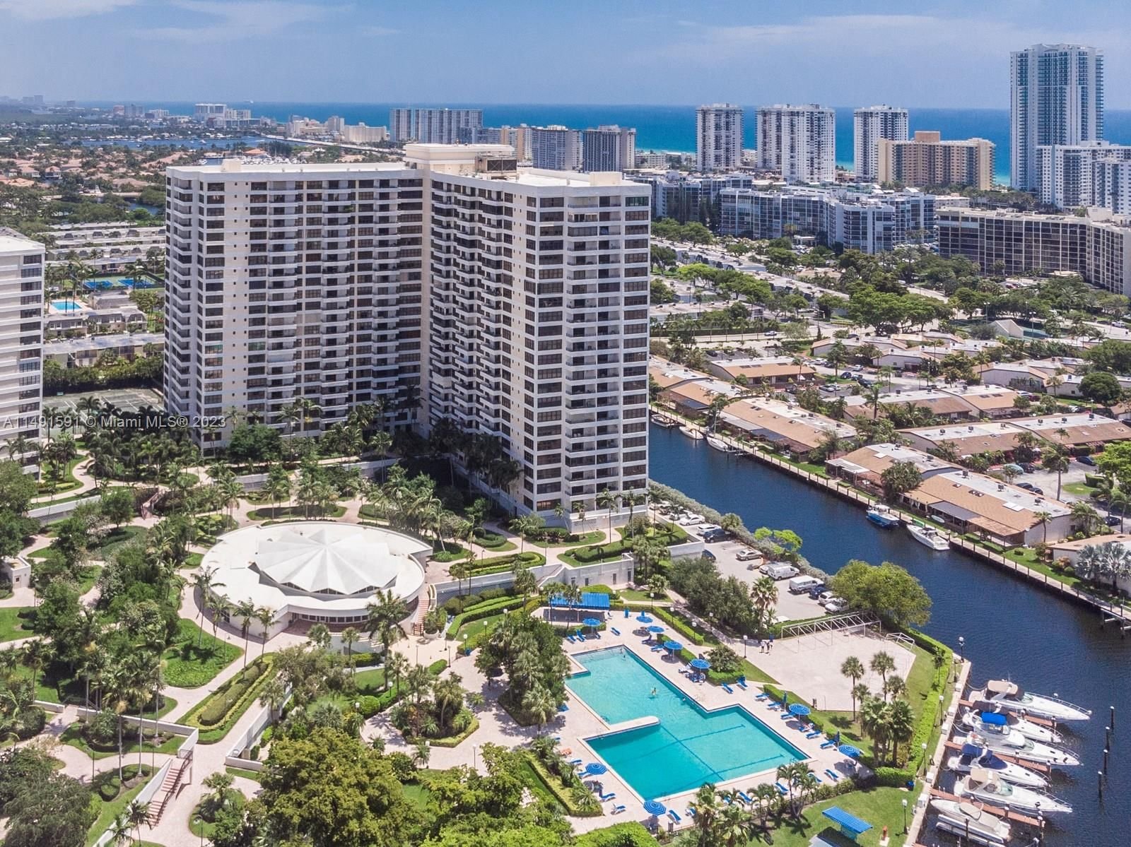Real estate property located at 2500 PARKVIEW DRIVE #2318, Broward County, OLYMPUS CONDO, Hallandale Beach, FL