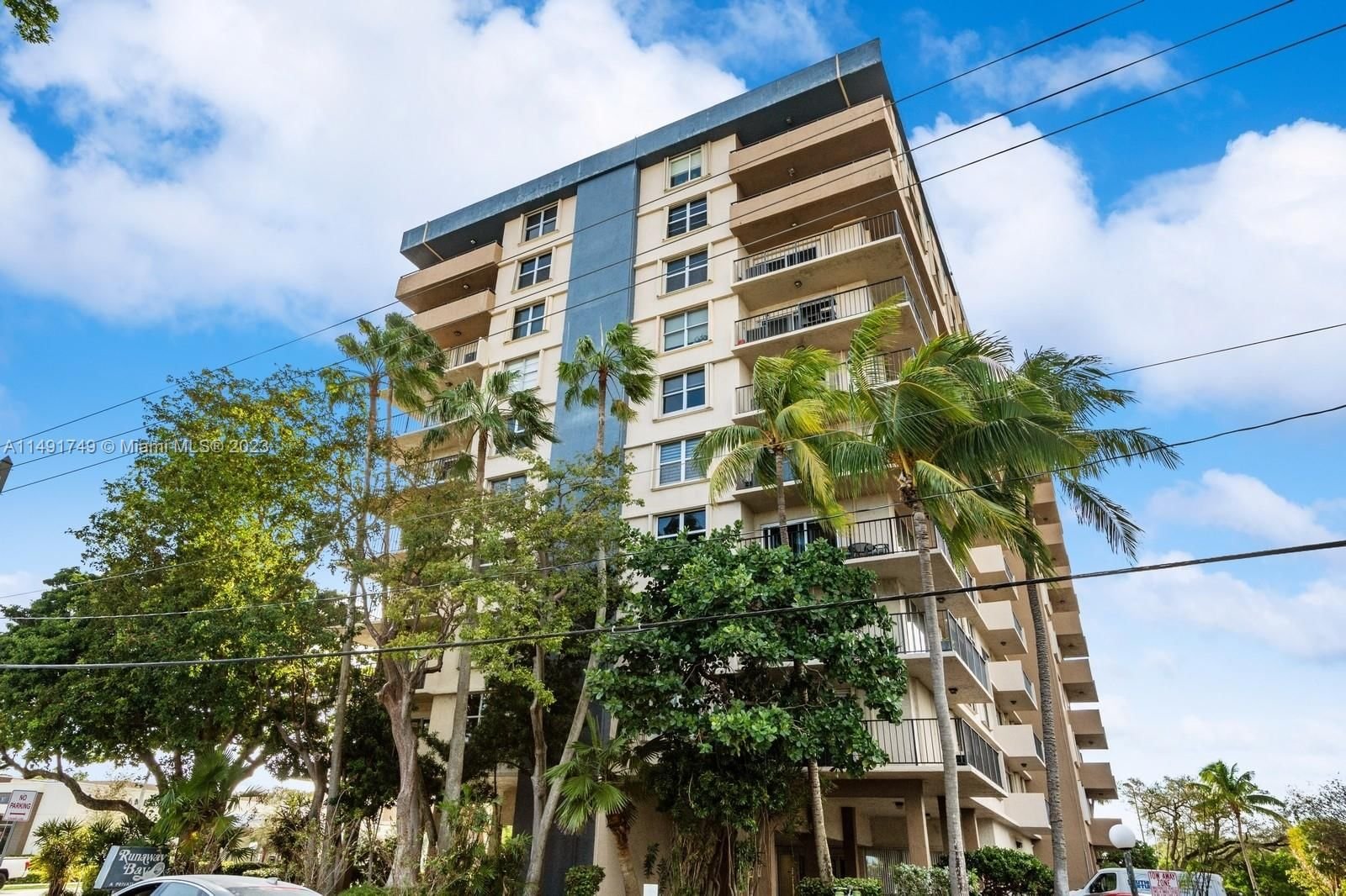 Real estate property located at 1625 10th Ave #903, Broward County, RUNAWAY BAY CONDO, Fort Lauderdale, FL
