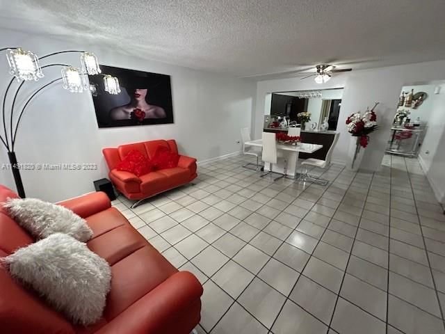 Real estate property located at 2186 60th St #20106, Miami-Dade County, HIALEAH CLUB VILLAS CONDO, Hialeah, FL