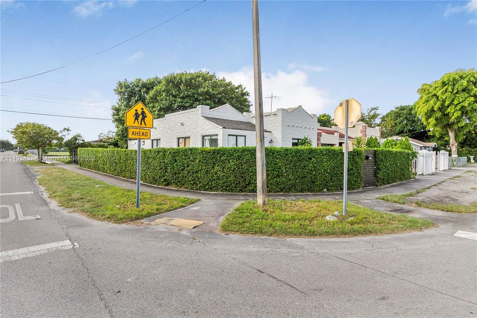 Real estate property located at 1910 47th St, Miami-Dade County, 17 AVE MANOR, Miami, FL