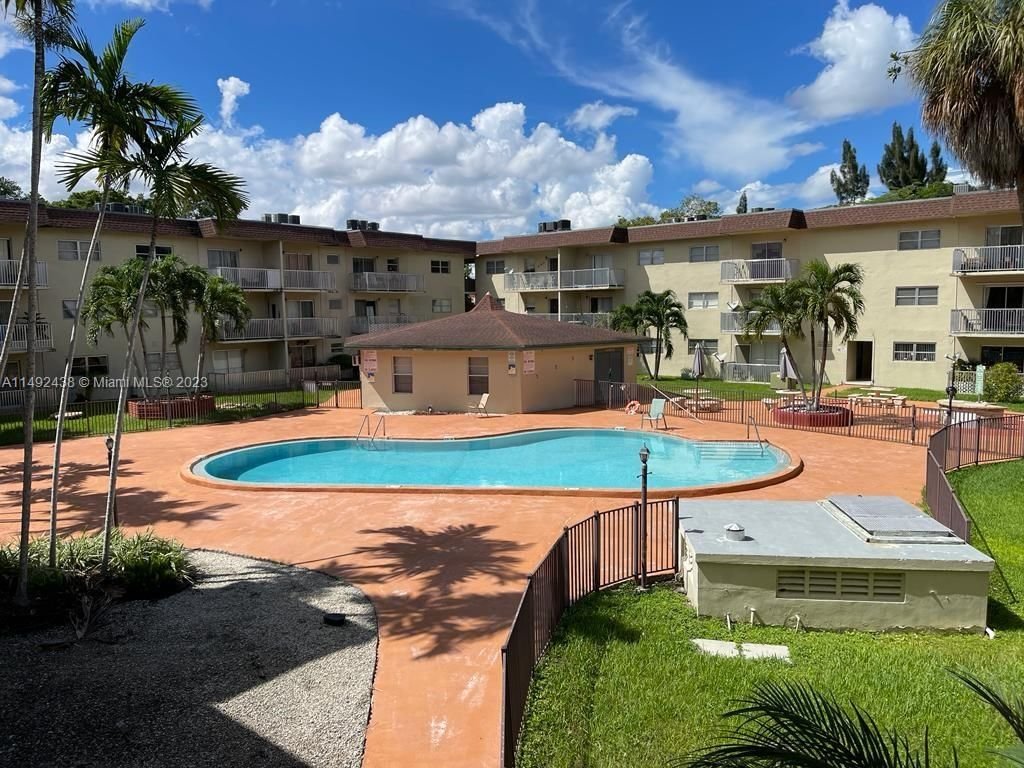 Real estate property located at , Miami-Dade County, DADELAND PARK CONDO, Miami, FL
