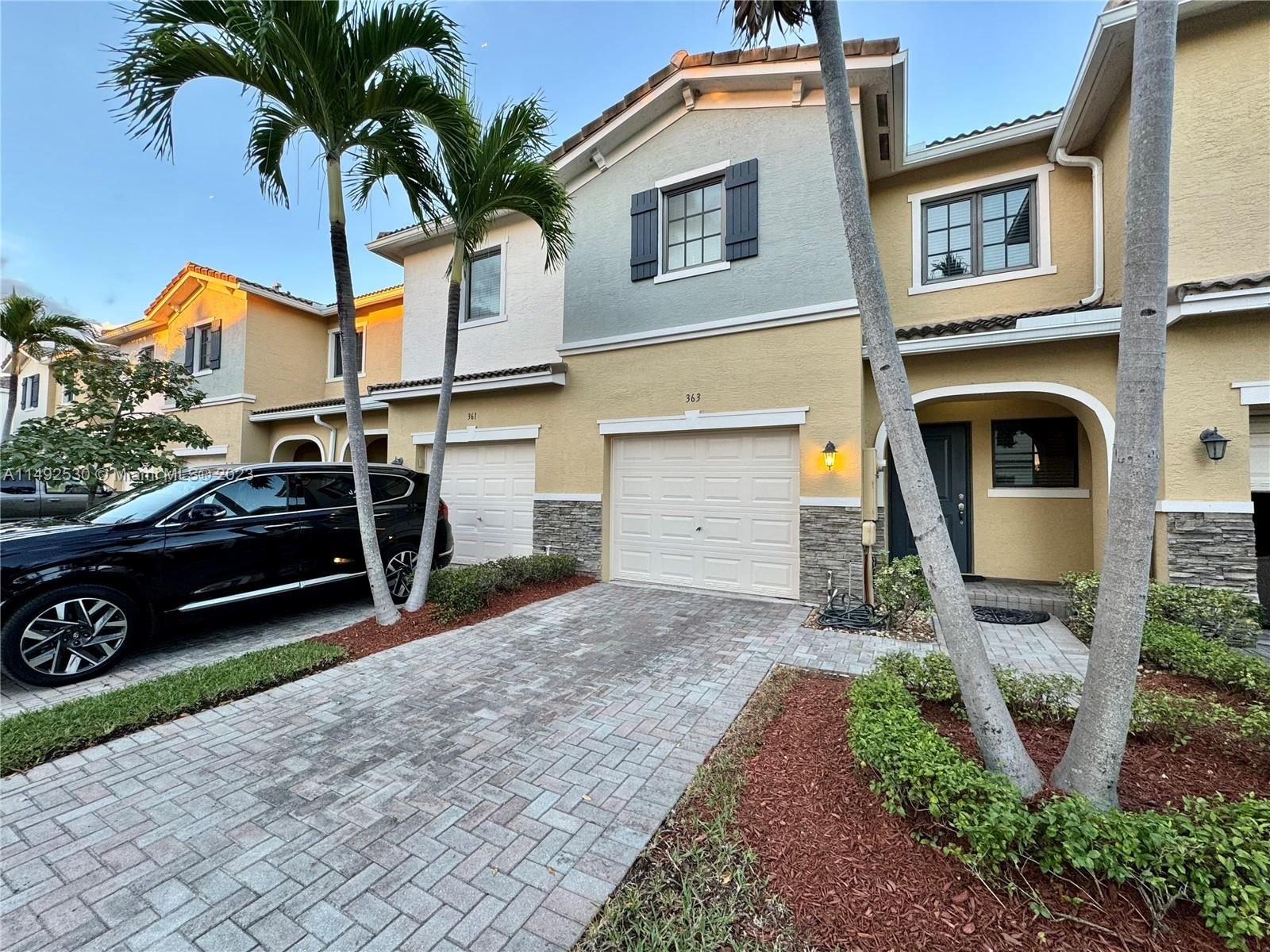 Real estate property located at 363 194th Ln, Miami-Dade County, CHAMPION LAKES, Miami, FL