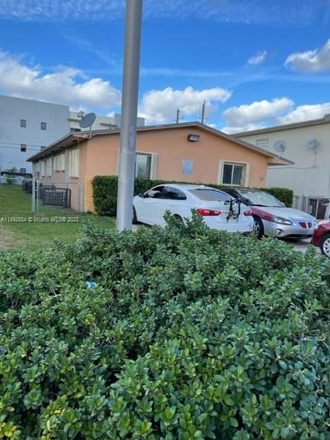 Real estate property located at 33 22nd St, Miami-Dade County, Hialeah 10th addn, Hialeah, FL